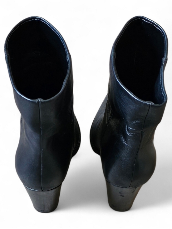 Women Marc Fisher Black Leather Heeled Boots Size 8.5